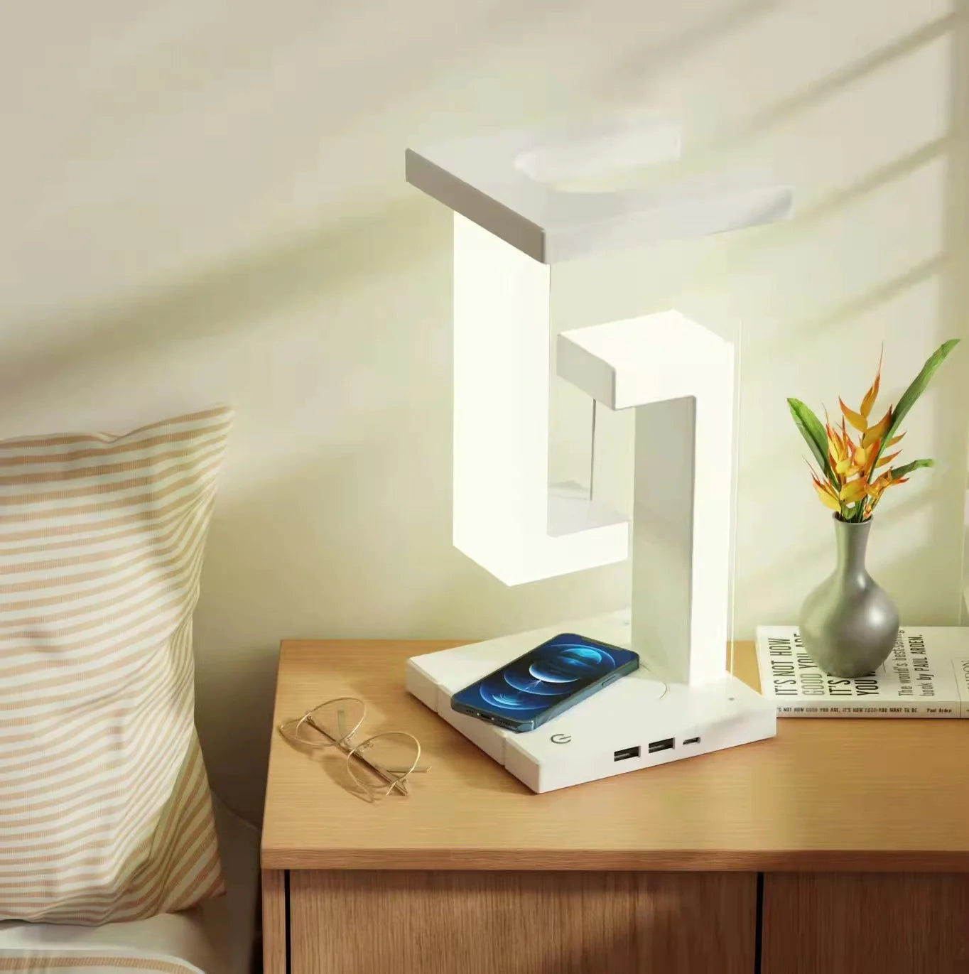 Creative Smartphone Wireless Charging Suspension Table Lamp Balance Lamp Floating for Home Bedroom